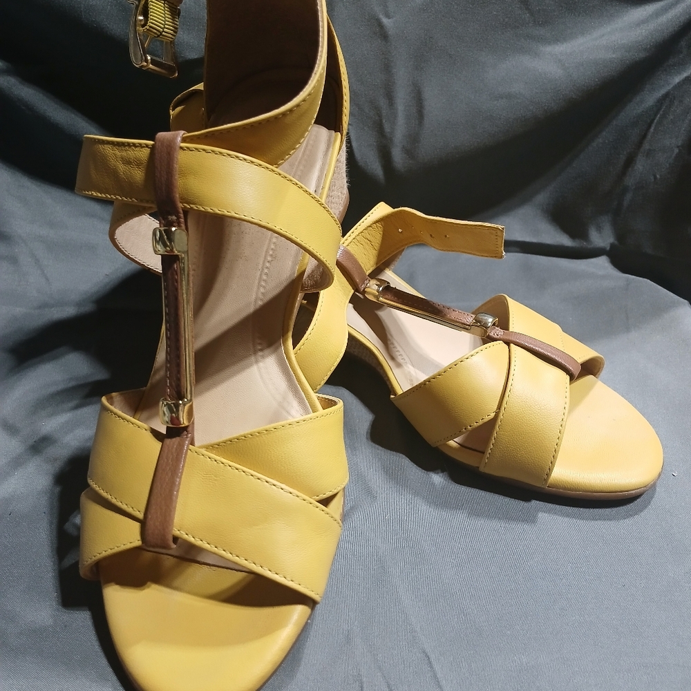 Nurture by Lamaze Yellow and Brown Sandals